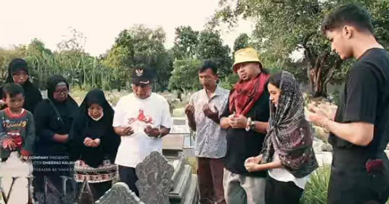 Instagram.com/deecompany_official